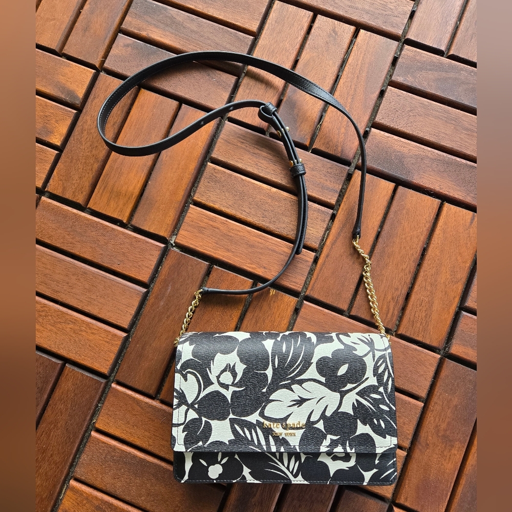Kate Spade New York Black & White Floral Crossbody Bag – New with Tags